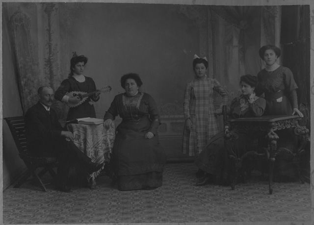 Ritratto di famiglia in posa