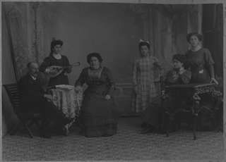 Ritratto di famiglia in posa