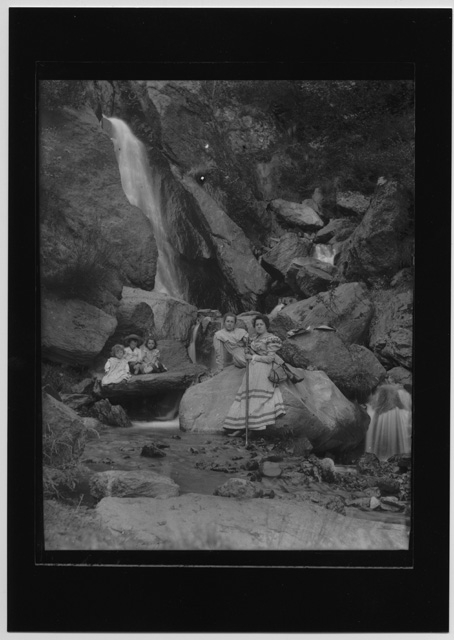 Ritratto della famiglia Quirici al fiume Bello