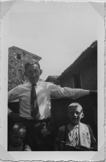 Giuseppe Gianini con i figli Carluccio e Elio