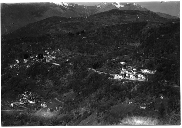 Veduta aerea di Treggia, Oggio e Roveredo