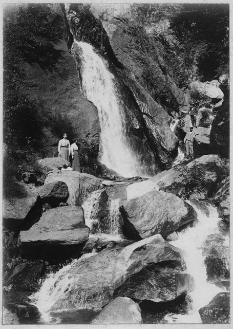 Famiglia sul fiume Bello