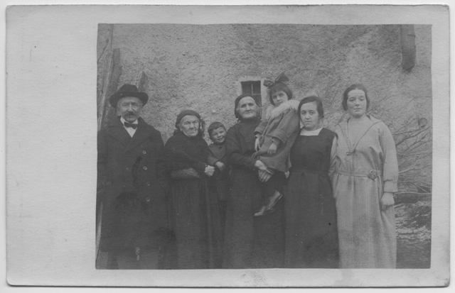 La famiglia Morosoli in posa