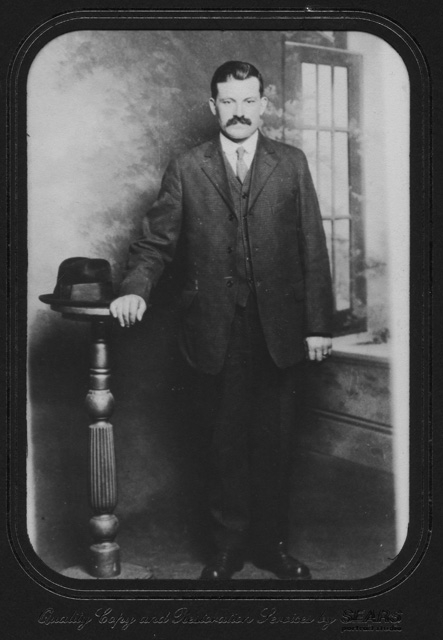 Ritratto di Natale Canonica, emigrante