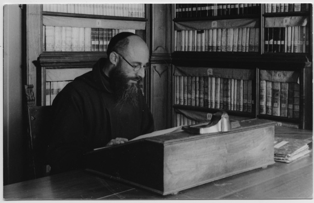 Ritratto di Padre Giovanni Bronner da Quinto intento a leggere nella biblioteca del Convento