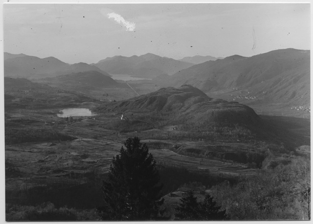 Veduta sul lago di Origlio dal Convento di Bigorio