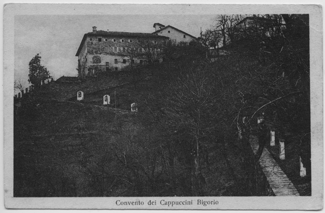 Veduta della Via Crucis e del Convento