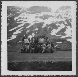 Operai della fabbrica di orologi Frieden di Sala Capriasca in gita