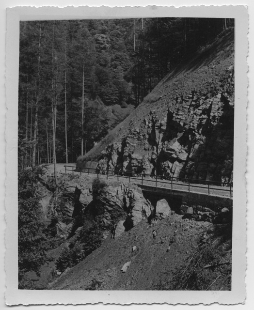 Strada da Piandera verso Maglio di Colla