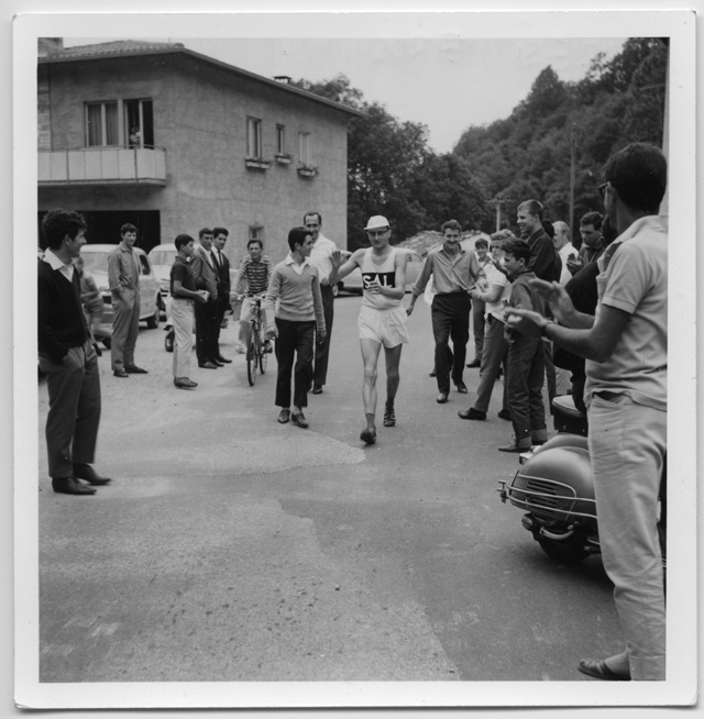 Passaggio della marcia podistica da Maglio di Colla