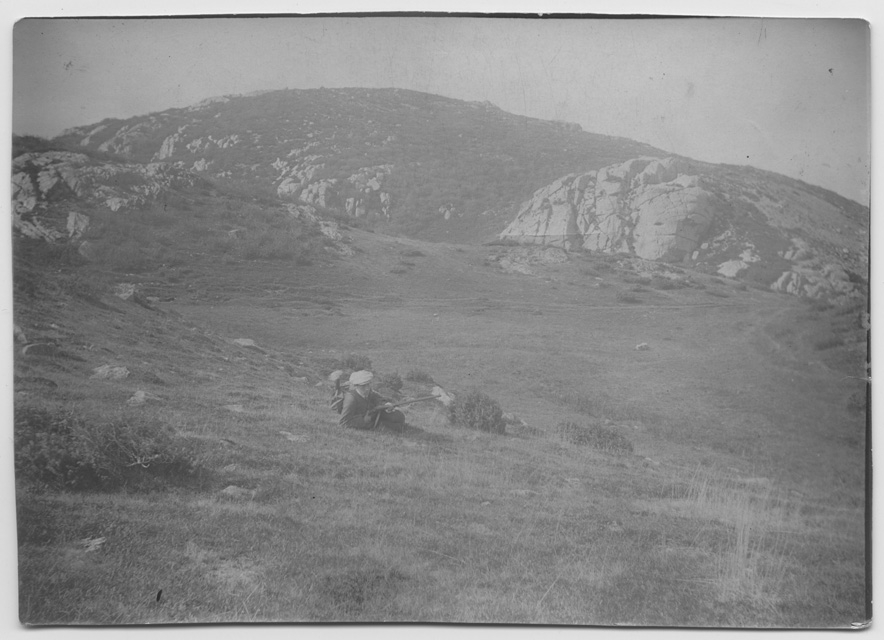 Ritratto di uomo con fucile a Gola di Lago