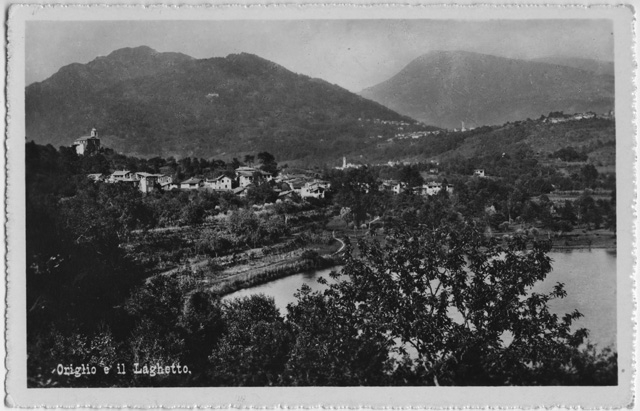 Cartolina di Origlio con il laghetto e alta Capriasca