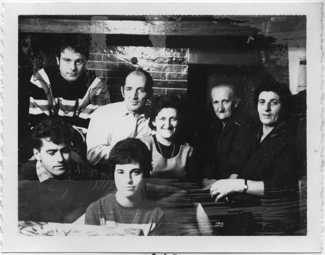 Ritratto di gruppo a casa Canonica