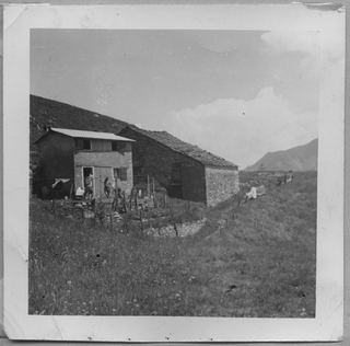 Veduta di Stinchè sui monti di Gola di Lago