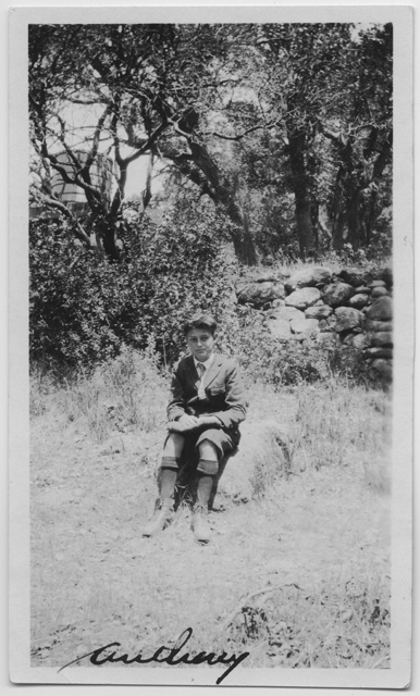 Anthony Scalmanini su di un prato a San Francisco