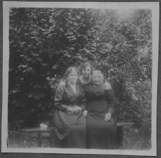 Adele Rossi con le parenti d'America