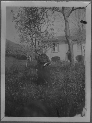 Adele Rossi nel frutteto di Biolda