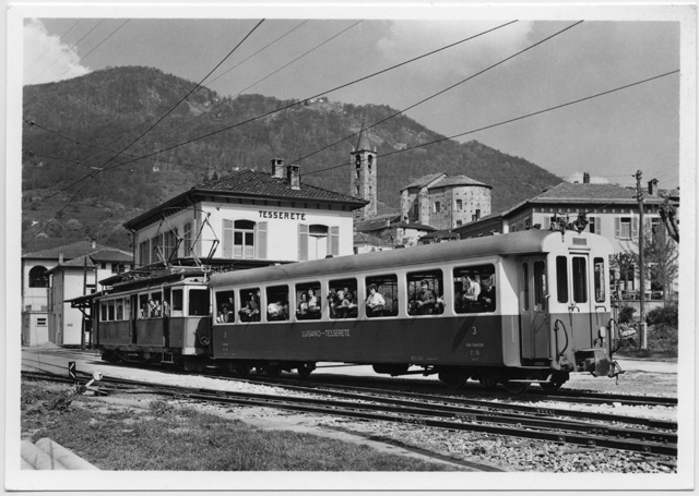 Cartolina della stazione di Tesserete con la ferrovia Lugano-Tesserete