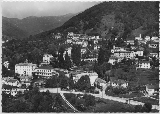 Cartolina aerea di Tesserete con Almatro e Campestro