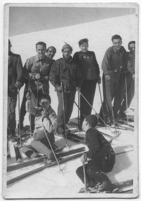 Gruppo di sciatori al Monte Baro