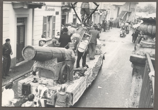 Il carro del gruppo di Lopagno al carnevale di Tesserete