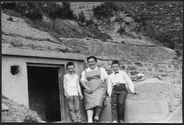 Agnese Gianini con i figli Renato e Bruno alla Presa di Corticiasca