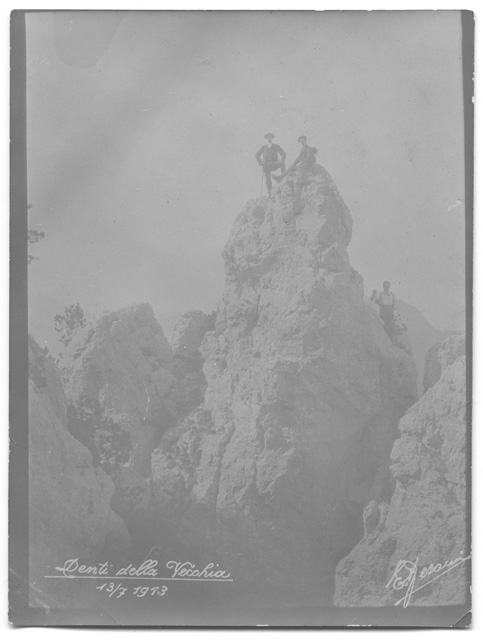 Escursionisti sui Denti della Vecchia