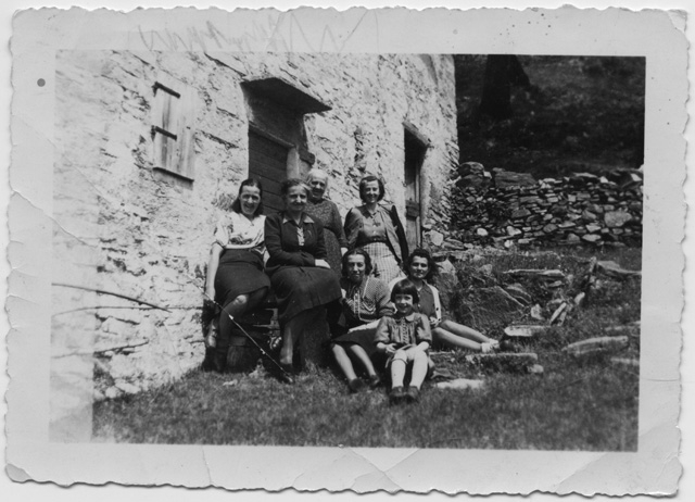 Donne della famiglia Canonica ai Monti di Brena