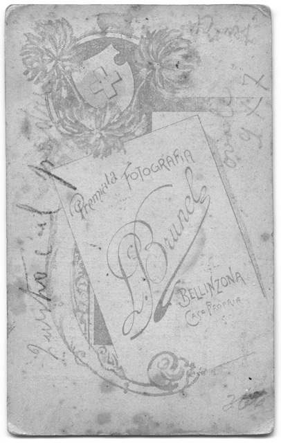 Ritratto di uomo in divisa, retro