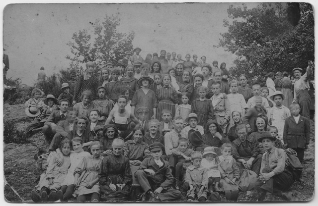 Ritratto di gruppo all'aperto