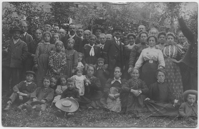 Gruppo in posa a Piandera