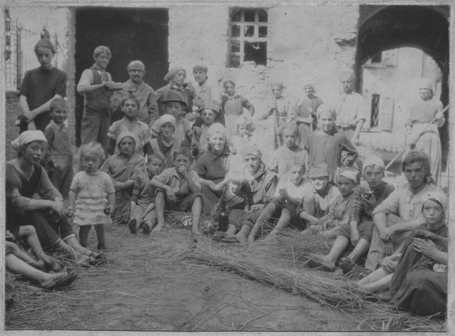 Gruppo nel nucleo di Comano