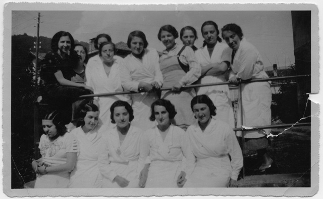 Studentesse del corso di economia domestica a Tesserete