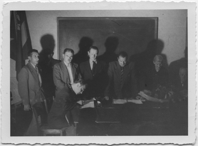 Giuramento per l'insediamento del municipio di Comano