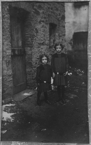 Bambine nel nucleo di Comano