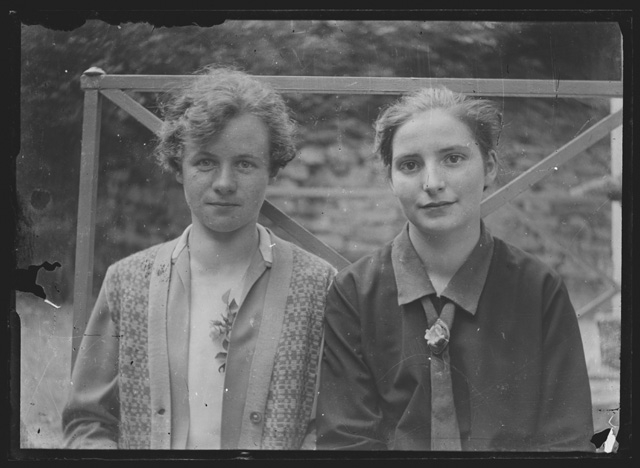 Ritratto di donna e ragazza