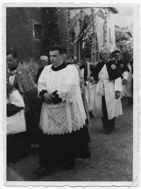 Religiosi in processione a Sala Capriasca