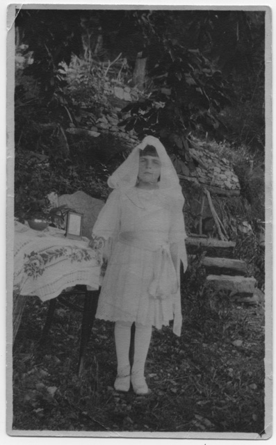 Ritratto di Pia Rovelli in occasione della Prima Comunione