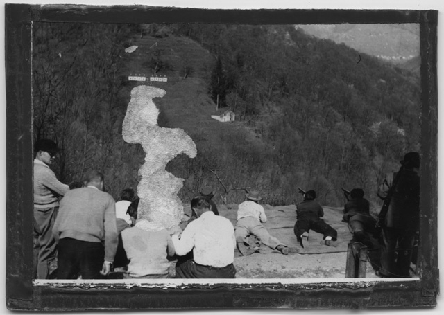 Gruppo di uomini al tiro di Bidogno