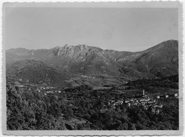 Veduta di Vaglio e Tesserete con i Denti della Vecchia