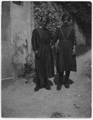 Ida Degiorgi e Ida Soldini in posa a Comano