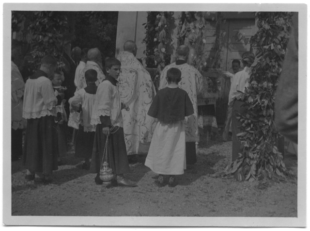 Cerimonia all'oratorio di San Bernardo a Comano
