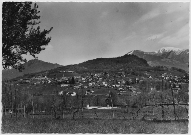 Veduta di Comano da Porza