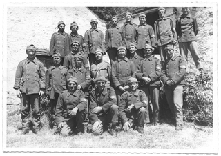 Soldati in posa durante i corsi di ripetizione