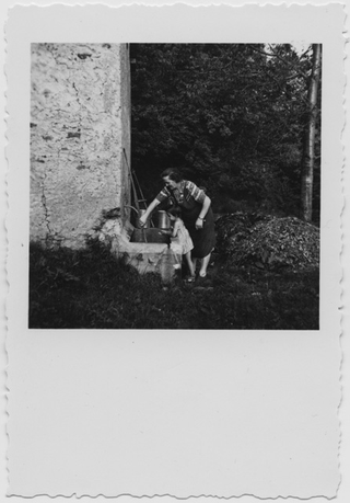 Bettina e Angela Domeniconi ai fontan di Somazzo