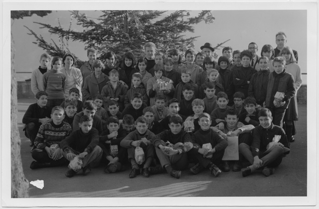 Scuole di Canobbio, Comano, Porza e Savosa con il maestro Giuseppe Pescia