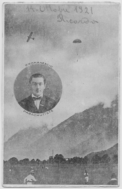 Cartolina ricordo del paracadutista Plinio Romaneschi