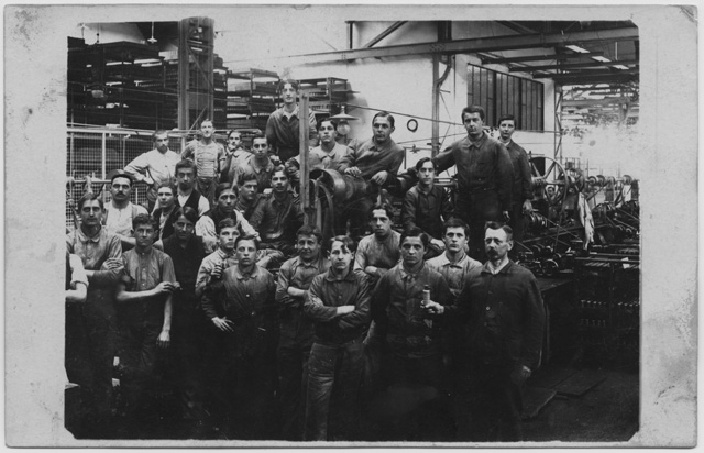 Operai in posa in una fabbrica di Winterthur