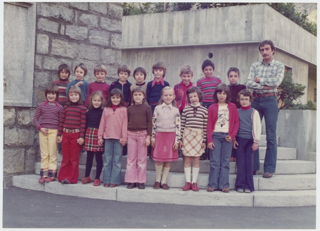 Alunni di Tesserete con il maestro Giorgio Menghetti