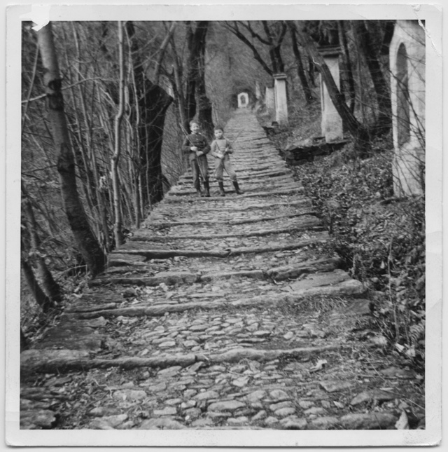 Bambini sulla Via Crucis di Bigorio